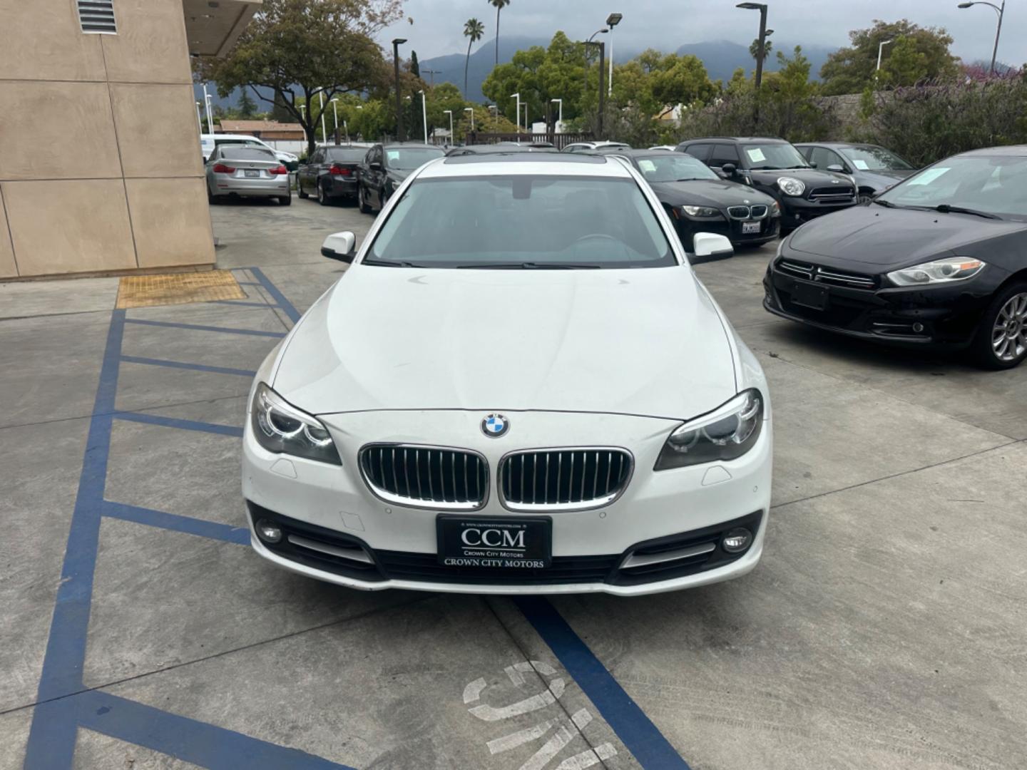 2015 WHITE /Black BMW 5-Series Leather (WBA5A7C54FG) with an 4 Cylinder engine, Automatic transmission, located at 30 S. Berkeley Avenue, Pasadena, CA, 91107, (626) 248-7567, 34.145447, -118.109398 - The 2015 BMW 528i xDrive stands as a beacon of luxury, performance, and advanced technology, embodying the pinnacle of German engineering. With only 72,430 miles, this well-maintained vehicle offers a remarkable driving experience that combines comfort, style, and reliability. Whether you have an im - Photo#7